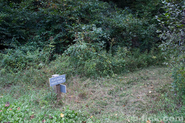 Photo of the lower Flat Top Ridge Trailhead